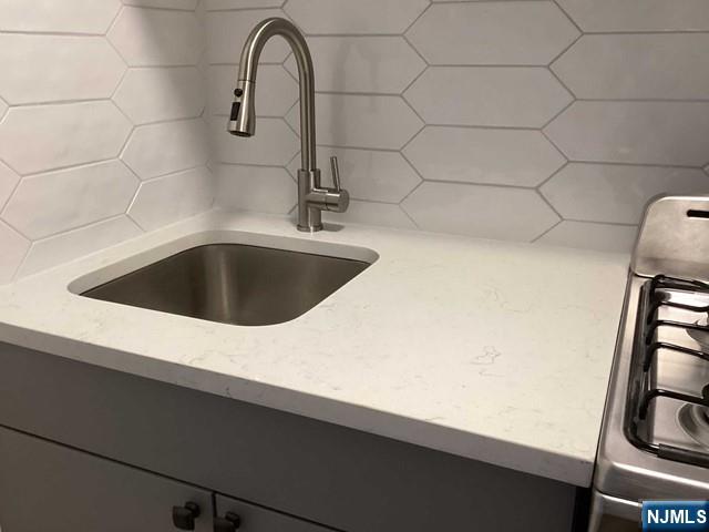 2160 Center Avenue, Unit 2U Fort Lee, NJ 07024 - Photo 18 of 30