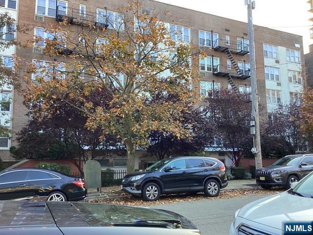 2160 Center Avenue, Unit 2U Fort Lee, NJ 07024 - Photo 2 of 30