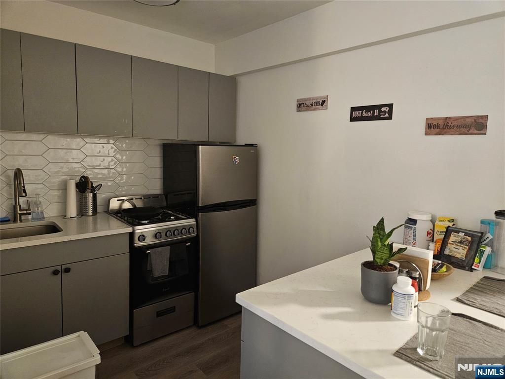 2160 Center Avenue, Unit 2U Fort Lee, NJ 07024 - Photo 28 of 30