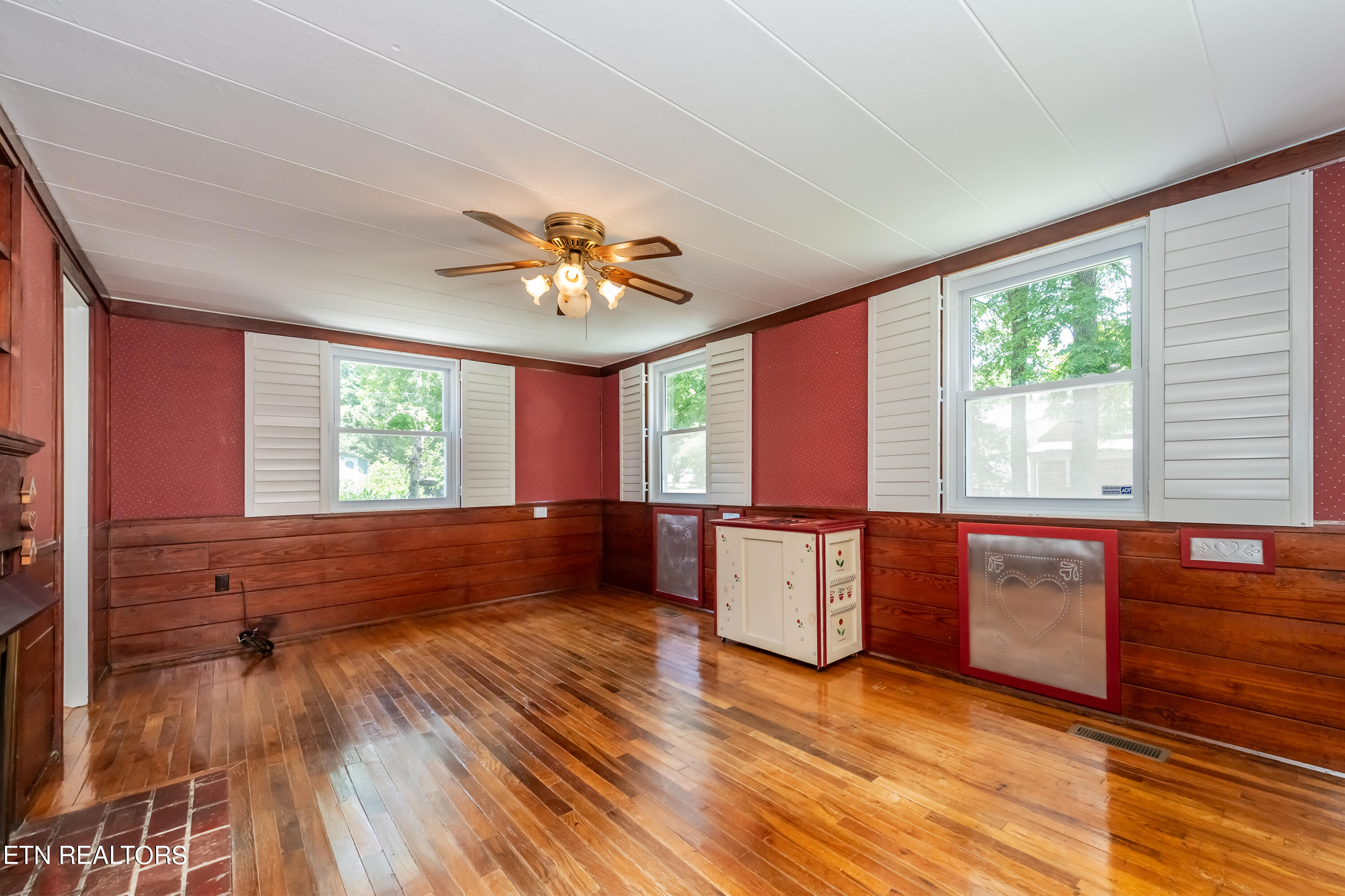 147 Orchard Road Norris, TN 37828 - Photo 11 of 41 HOB_2196-Edit