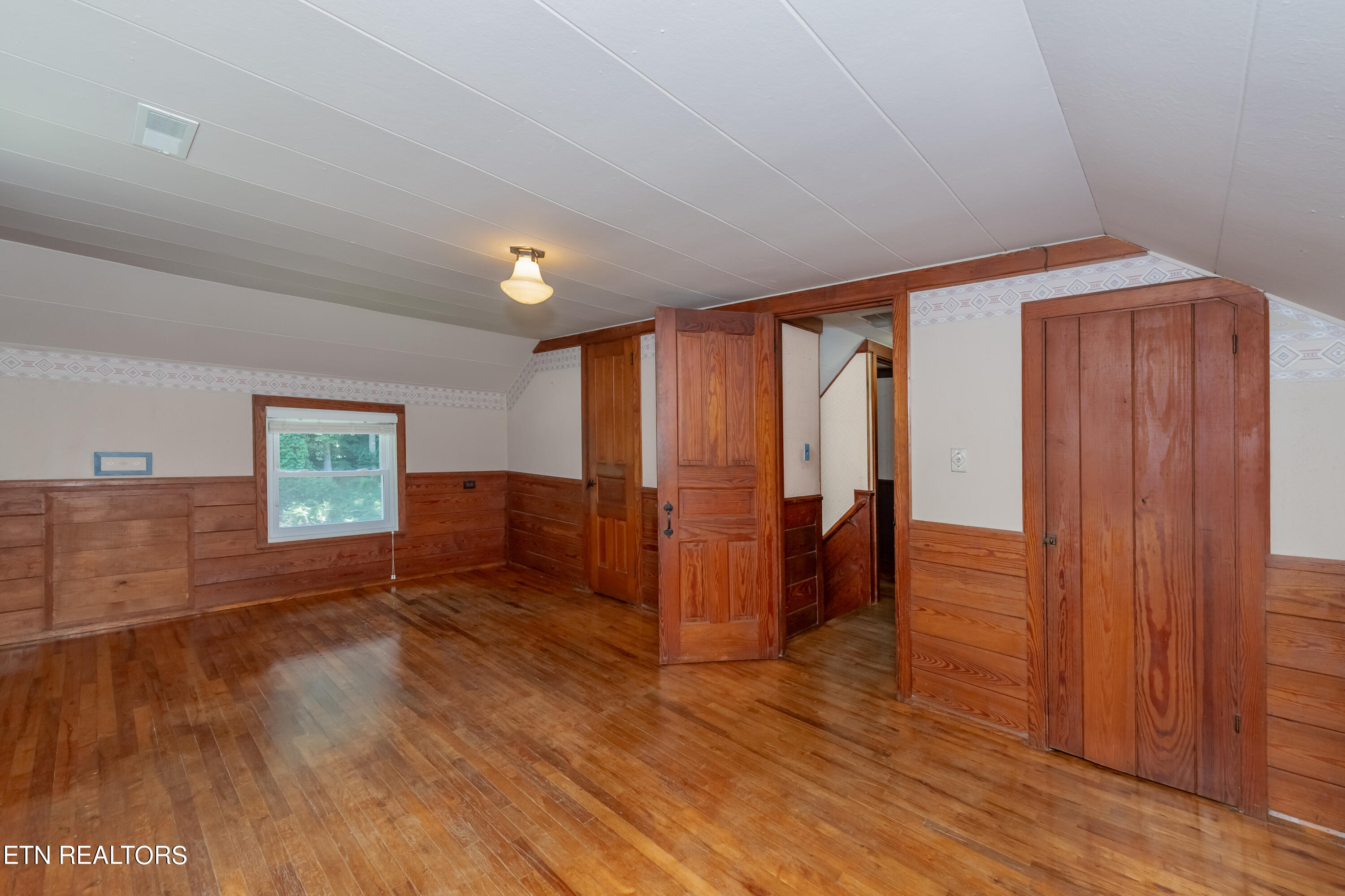 147 Orchard Road Norris, TN 37828 - Photo 23 of 41 HOB_2213-Edit