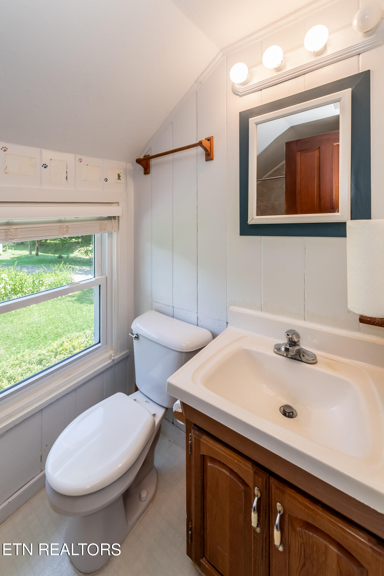 147 Orchard Road Norris, TN 37828 - Photo 29 of 41 HOB_2218