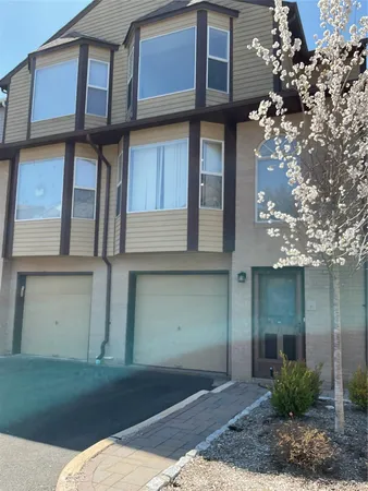 $489,000 | 13 Nottingham Court, Nanuet, NY 10954