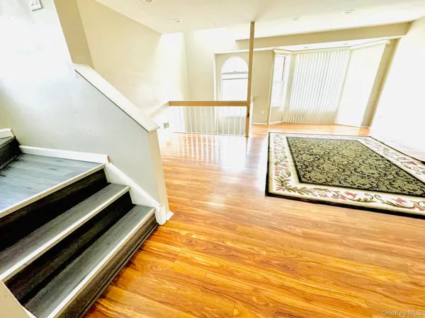 $489,000 | 13 Nottingham Court, Nanuet, NY 10954