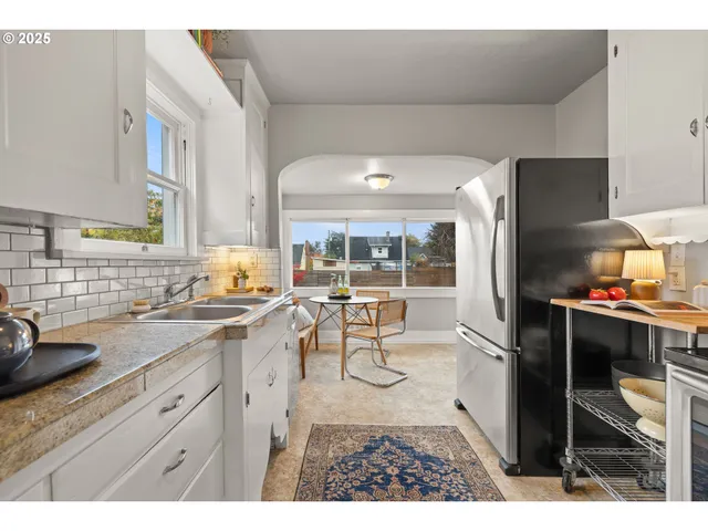 $499,900 | 7024 North Congress Avenue, Portland, OR 97217