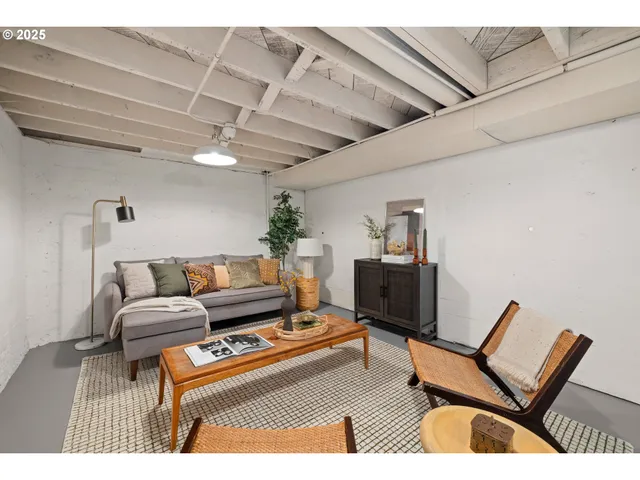 $499,900 | 7024 North Congress Avenue, Portland, OR 97217