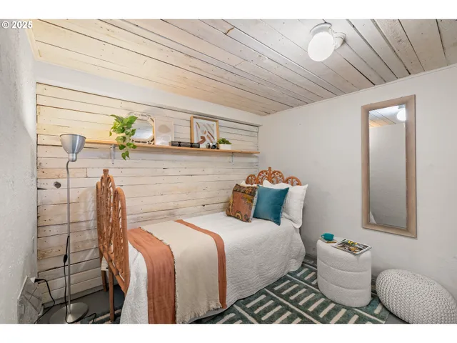 $499,900 | 7024 North Congress Avenue, Portland, OR 97217