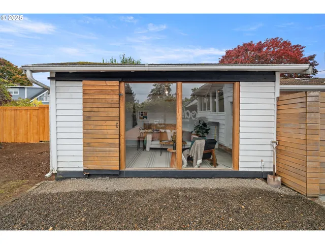 $499,900 | 7024 North Congress Avenue, Portland, OR 97217