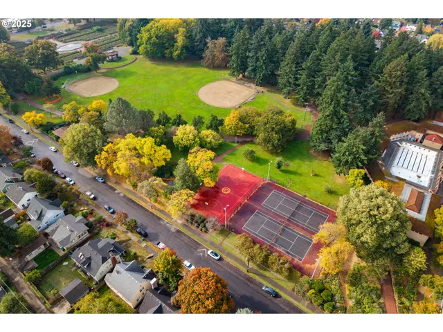 $499,900 | 7024 North Congress Avenue, Portland, OR 97217