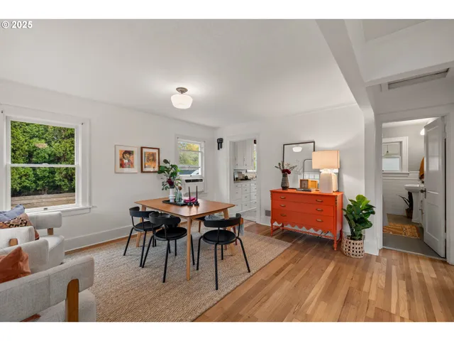 $499,900 | 7024 North Congress Avenue, Portland, OR 97217