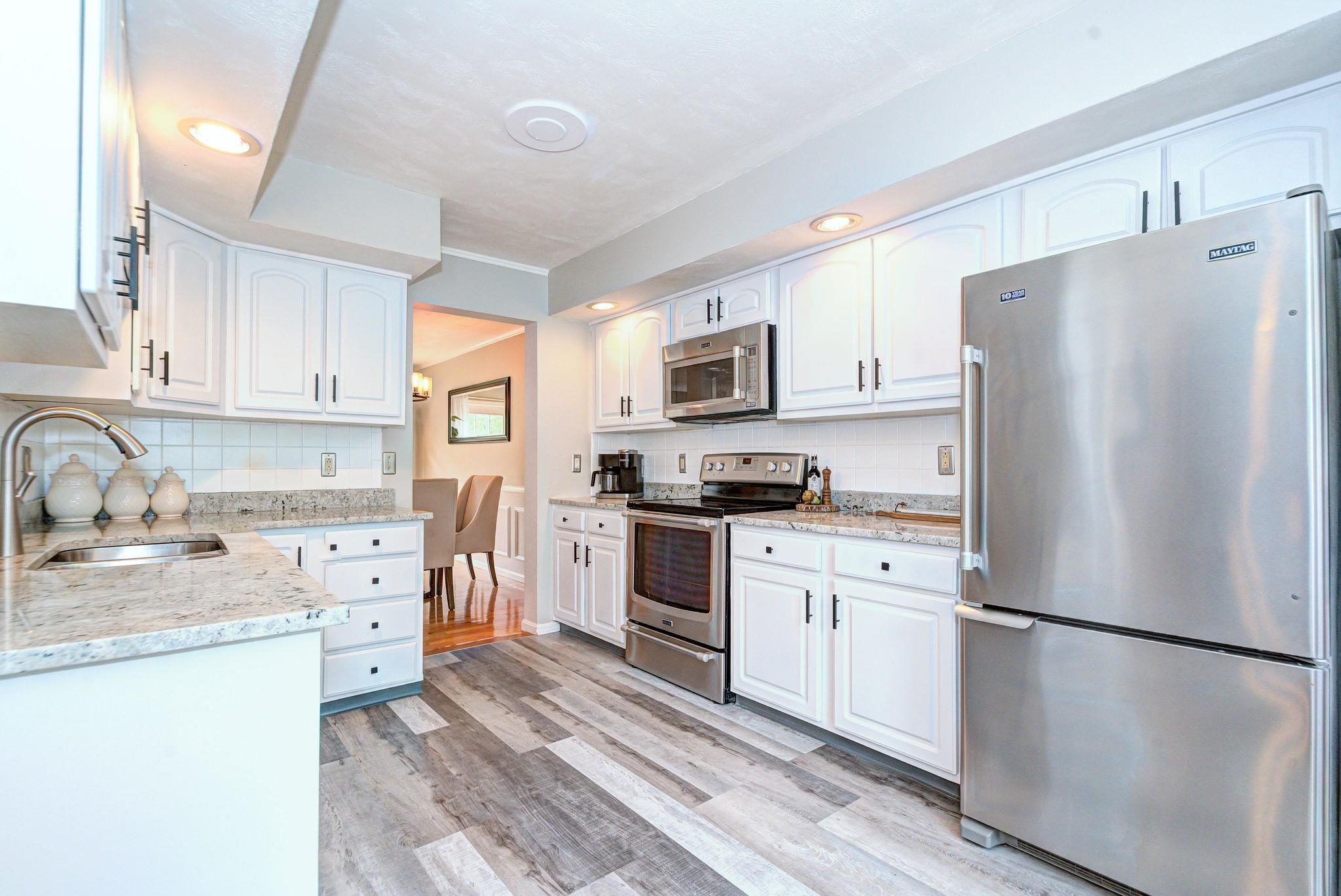 20 William Pond Road Atkinson, NH 03811 - Photo 6 of 59 Gallery Image 6