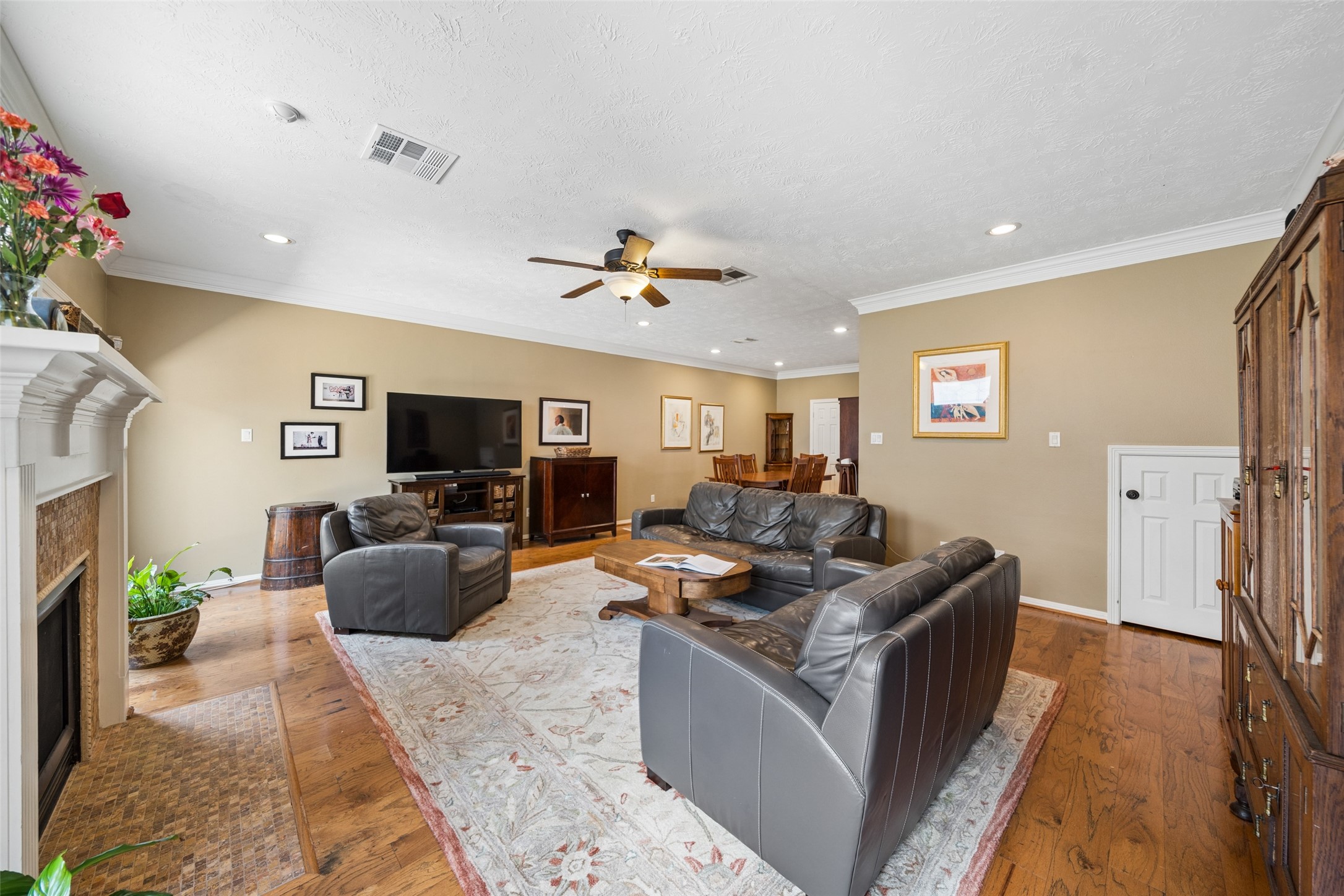 5232 Eigel Street Houston, TX 77007 - Photo 5 of 41