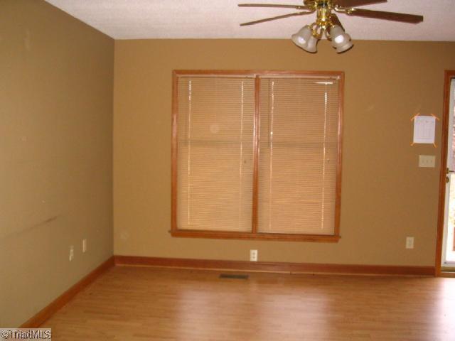 221 Shepard Road Madison, NC 27025 - Photo 3 of 7 Living Room.