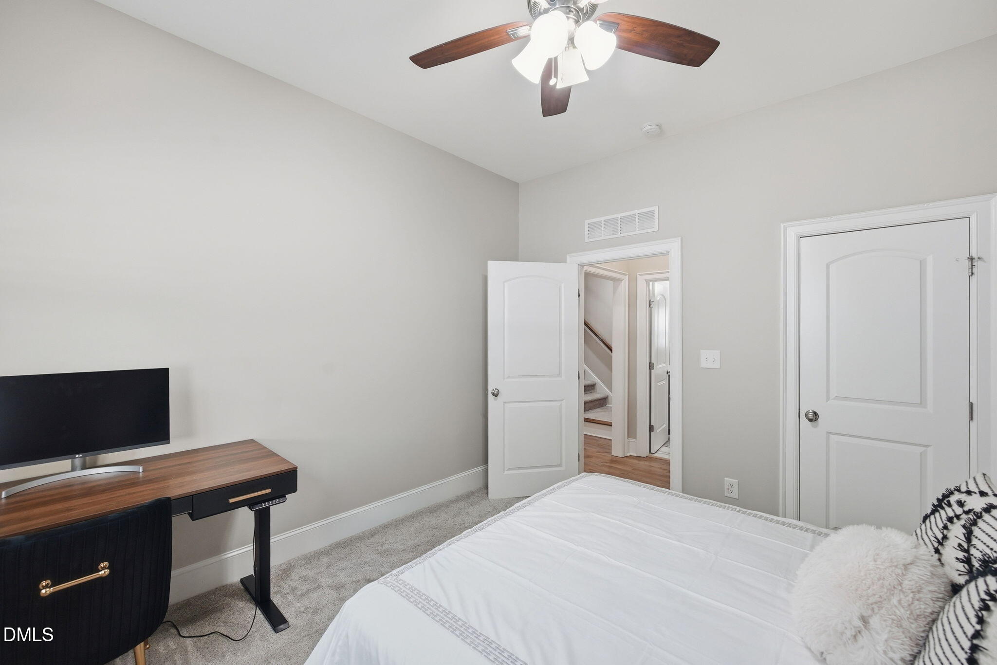 917 Cambridge Hall Loop Apex, NC 27539 - Photo 29 of 100 28-web-or-mls-917_Cambridge_28
