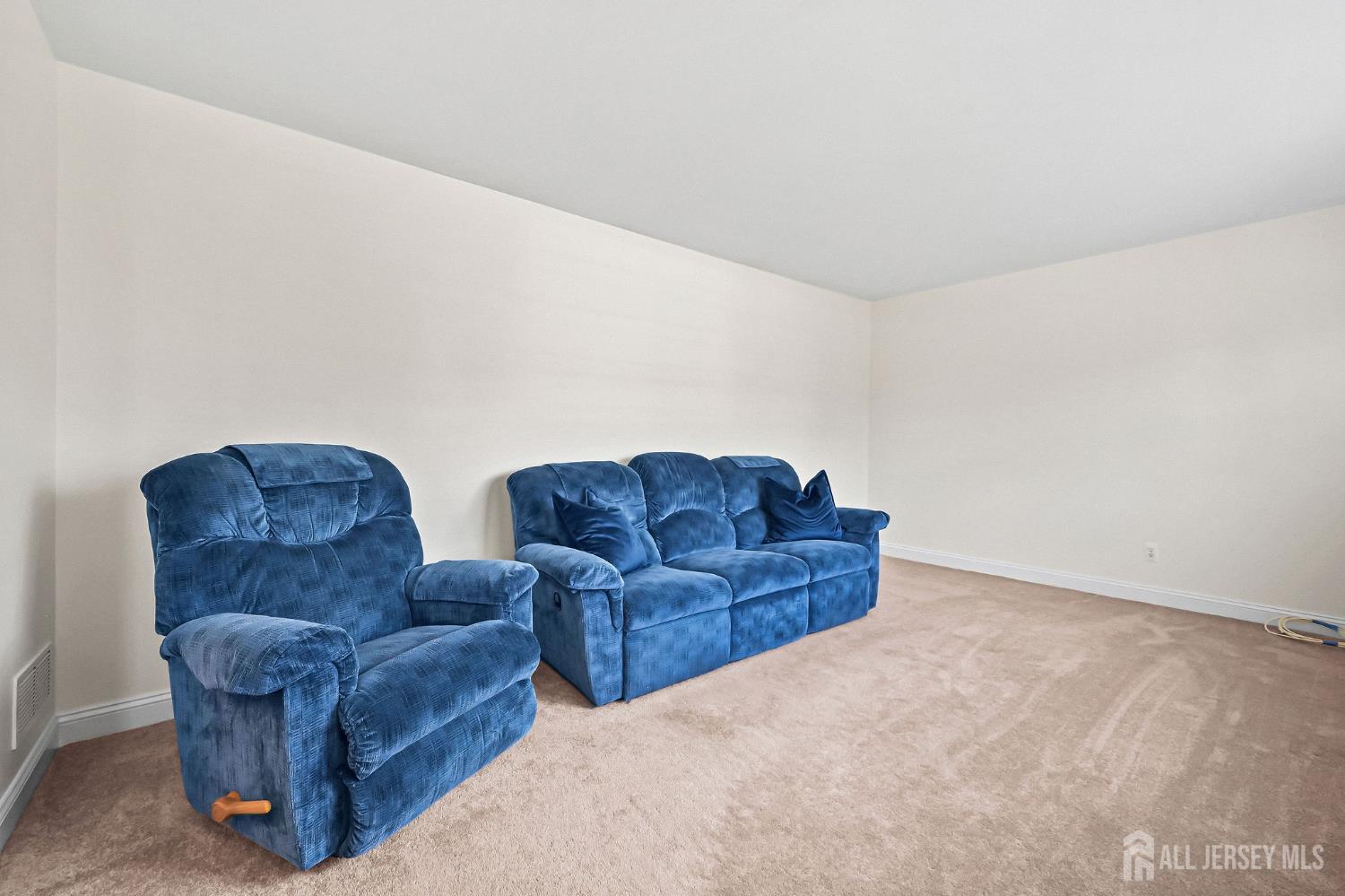 56 Corona Road East Brunswick, NJ 08816 - Photo 27 of 40