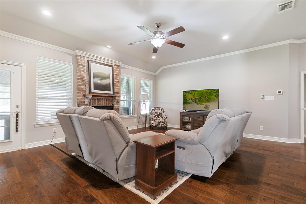 8000 Rodeo Drive Denton, TX 76208 - Photo 4 of 40