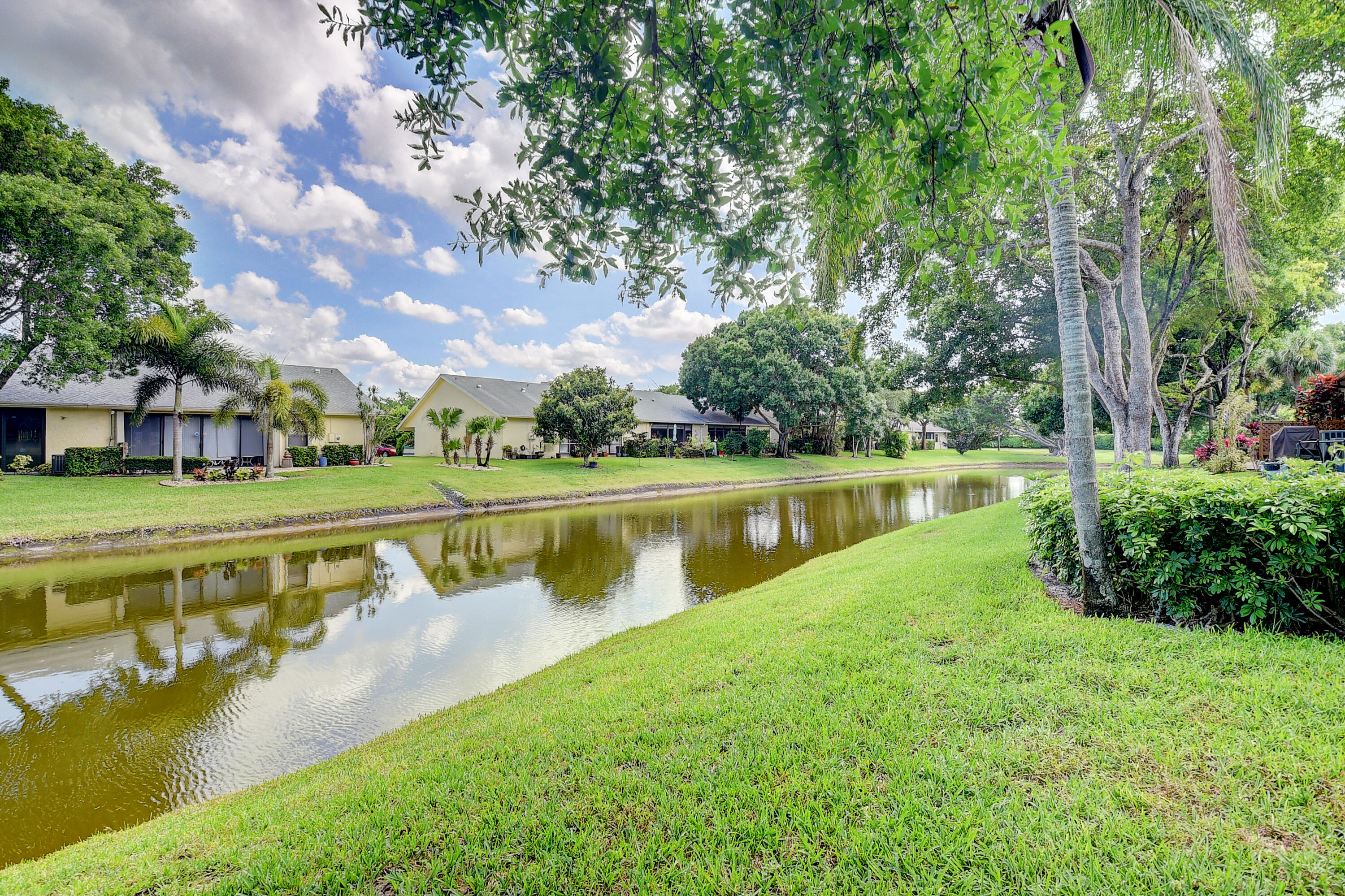 10952 Lake Front Place Boca Raton, FL 33498 - Photo 31 of 42 31_dsc_9537_38_39_40_41