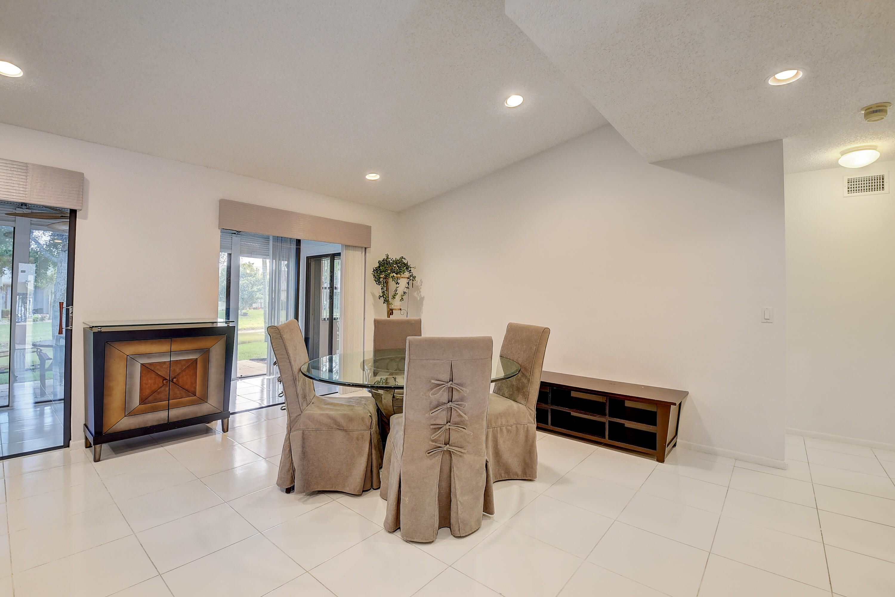 10952 Lake Front Place Boca Raton, FL 33498 - Photo 9 of 42 09_dsc_9422_3_4_5_6