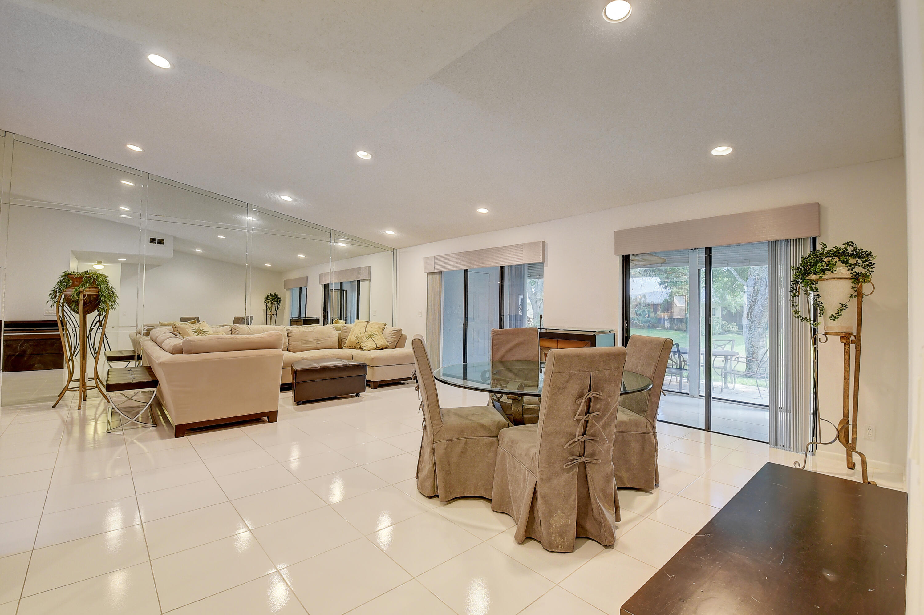 10952 Lake Front Place Boca Raton, FL 33498 - Photo 10 of 42 10_dsc_9427_28_29_30_31