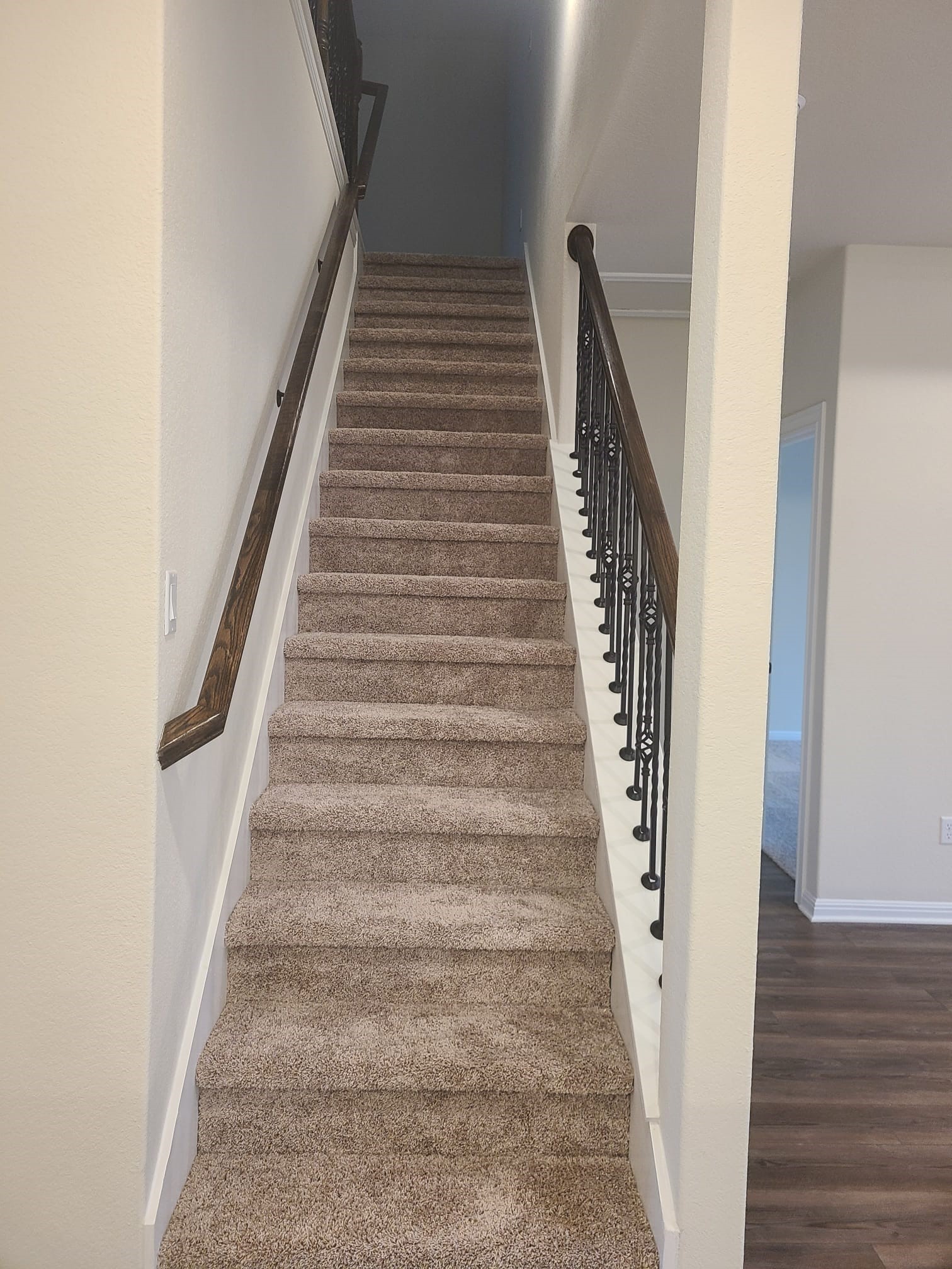 32 Pacific Loon Street Leander, TX 78641 - Photo 15 of 34 a view of entryway