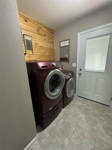 $574,999 | 13085 East State Highway, Cadet, MO 63630