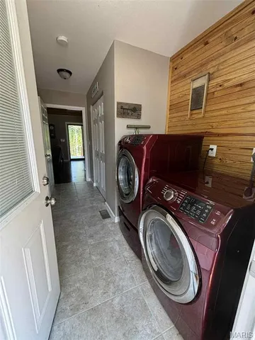 $574,999 | 13085 East State Highway, Cadet, MO 63630