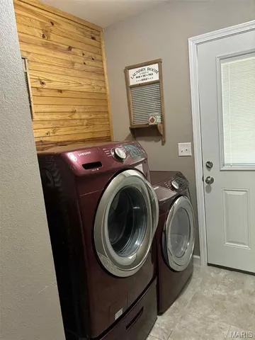 $574,999 | 13085 East State Highway, Cadet, MO 63630