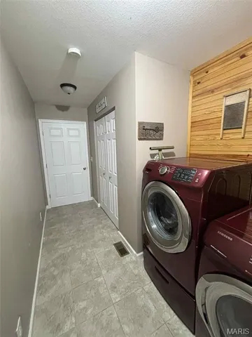 $574,999 | 13085 East State Highway, Cadet, MO 63630