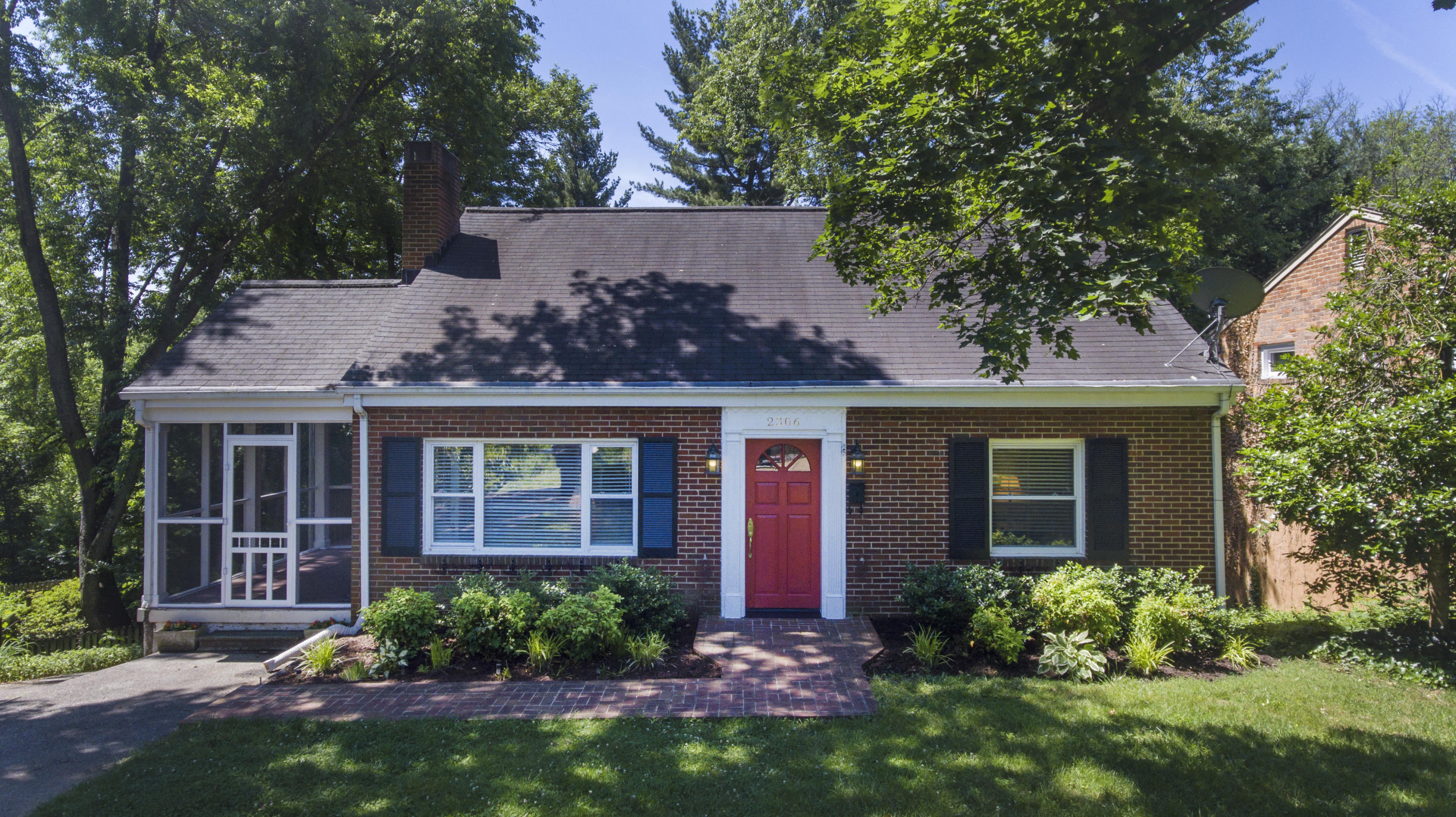 2306 Mt Vernon Road Southwest Roanoke, VA 24015 - Photo 1 of 41 2306 Mount Vernon
