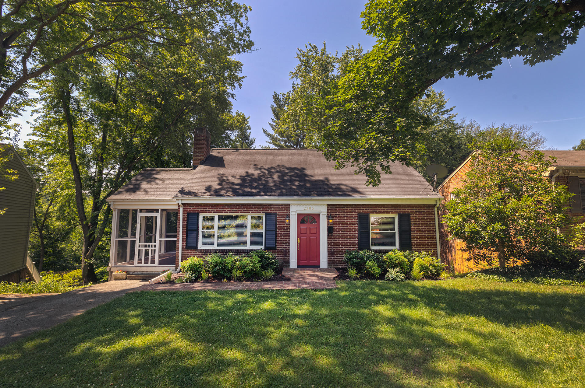 2306 Mt Vernon Road Southwest Roanoke, VA 24015 - Photo 2 of 41 1