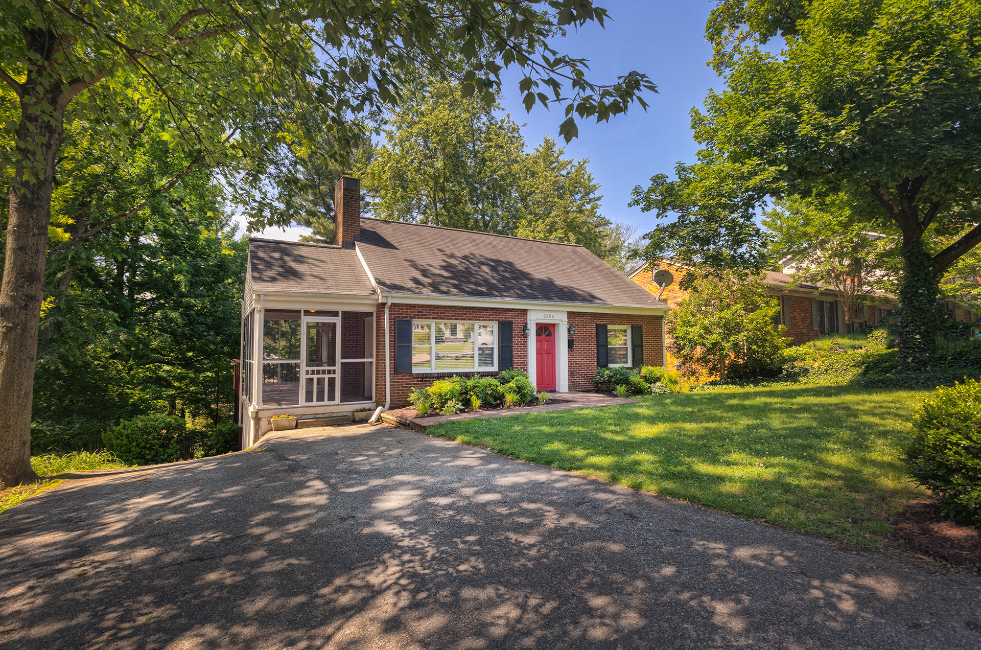2306 Mt Vernon Road Southwest Roanoke, VA 24015 - Photo 4 of 41 3