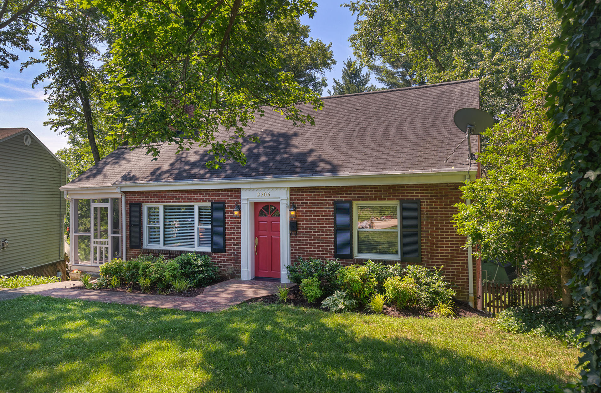 2306 Mt Vernon Road Southwest Roanoke, VA 24015 - Photo 5 of 41 4