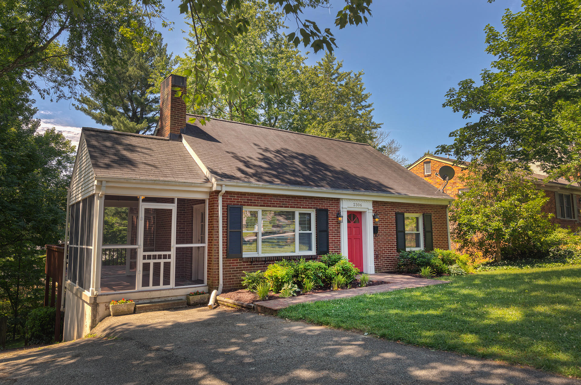 2306 Mt Vernon Road Southwest Roanoke, VA 24015 - Photo 6 of 41 5