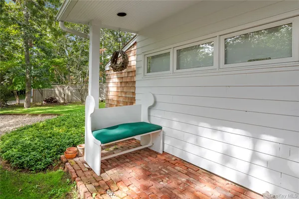 $20,000 | 197 Hog Creek Road, East Hampton, NY 11937