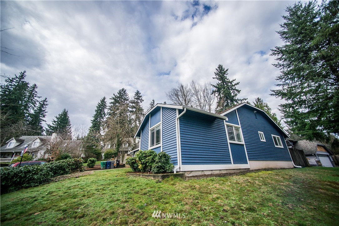 323 167th Place Southeast Bothell, WA 98012 - Photo 17 of 20 Gallery Image 17