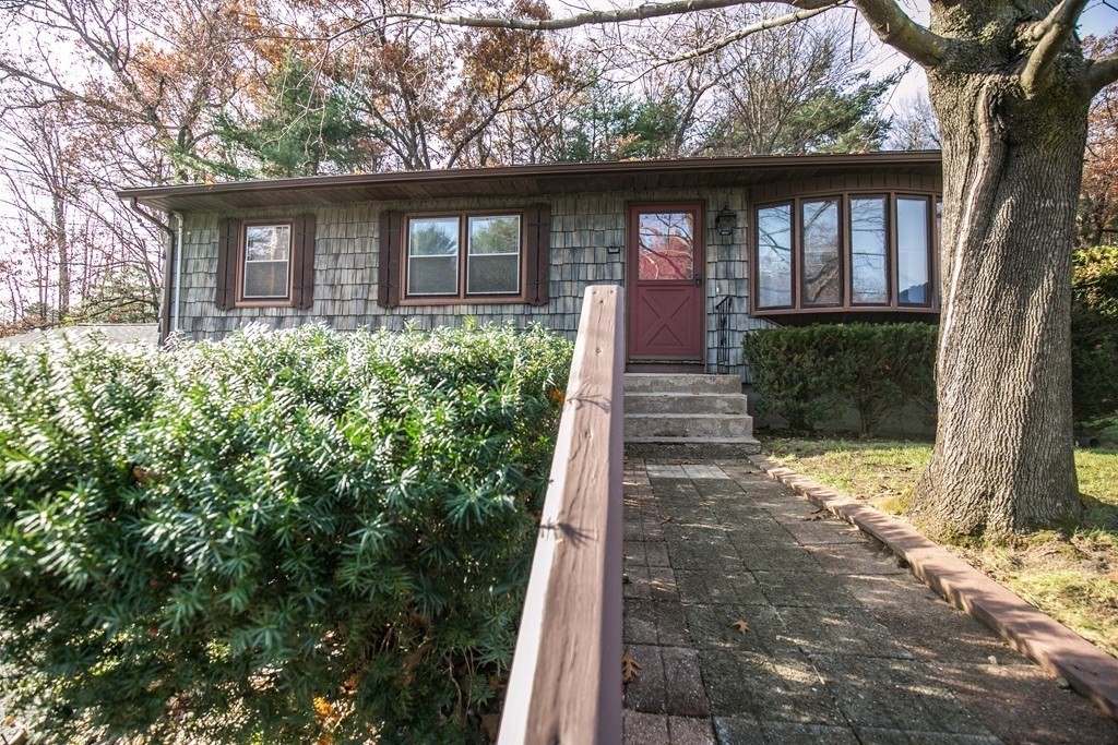 175 Shaker Road Westfield, MA 01085 - Photo 3 of 35 Gallery Image 3