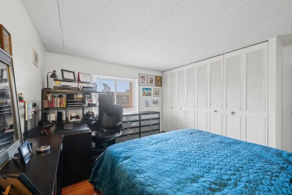 $1,975 | 3223 West Parkway Drive, Unit 3A, Northbrook, IL 60062