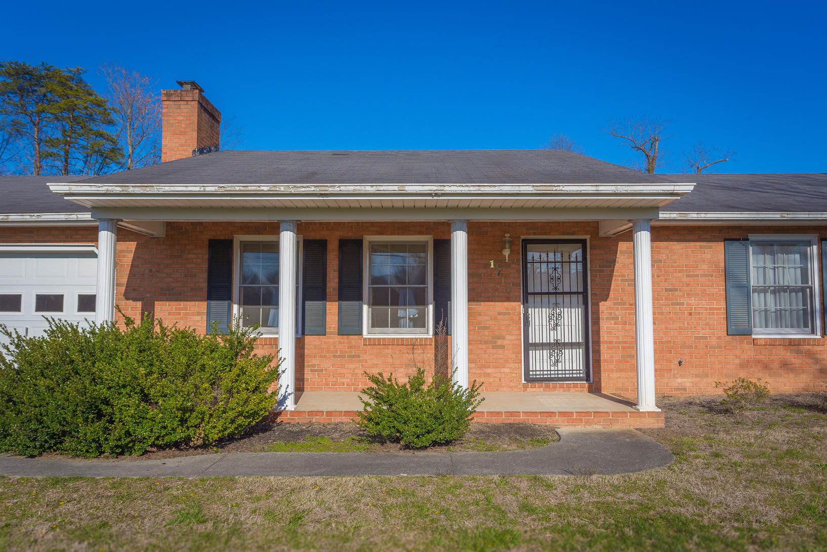 1710 Deyerle Road Southwest Roanoke, VA 24018 - Photo 25 of 27 IMG_6859