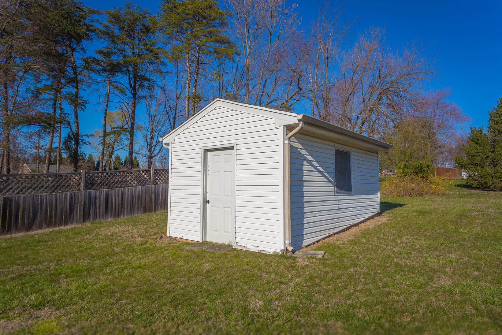 1710 Deyerle Road Southwest Roanoke, VA 24018 - Photo 27 of 27 IMG_6806