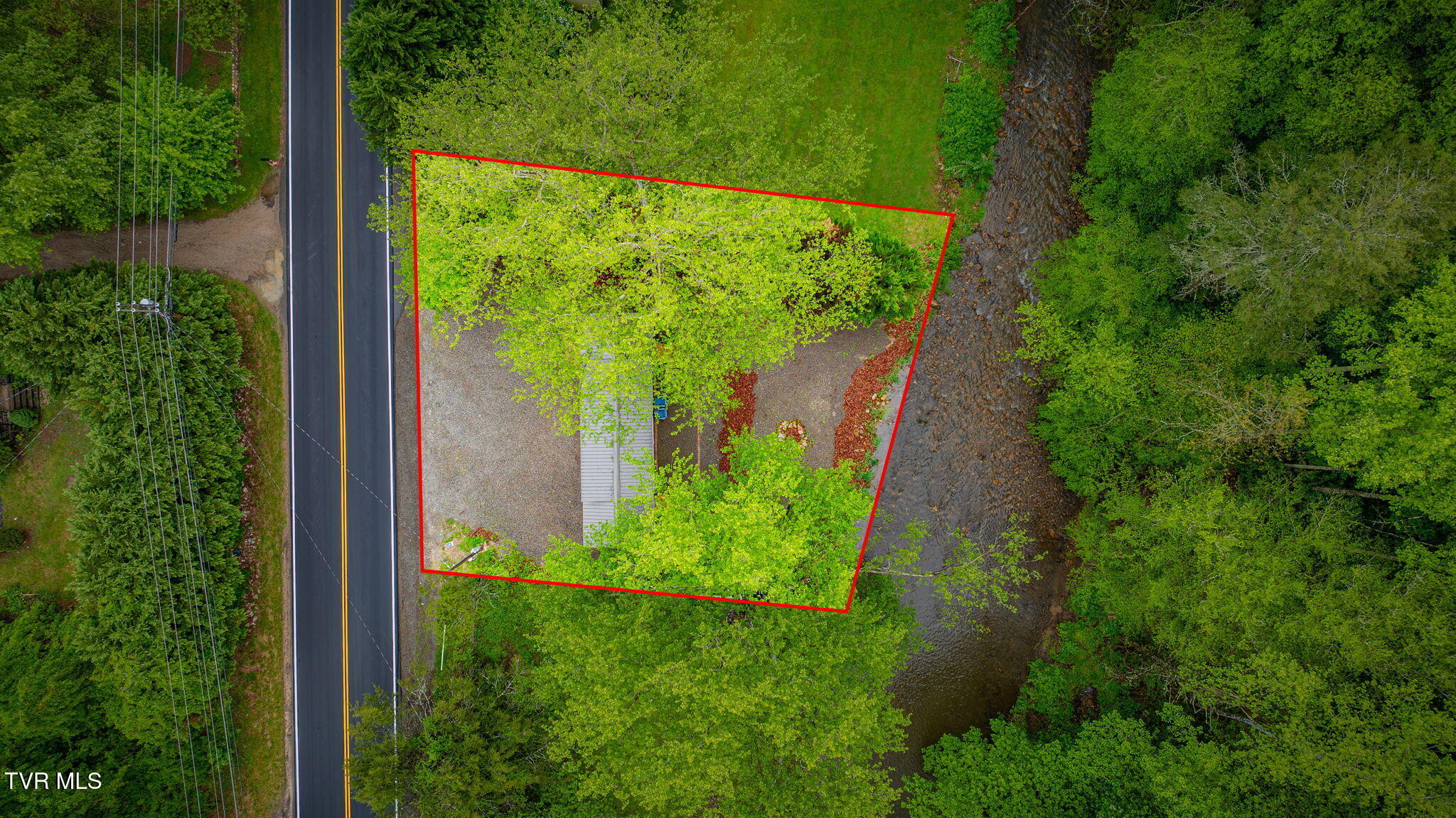 1226 Doe Creek Road, Unit 13 Butler, TN 37640 - Photo 7 of 40 106a