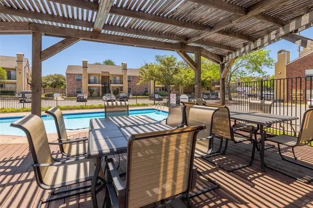 $869 | 2323 Wells Branch Parkway, Unit F104, Austin, TX 78728