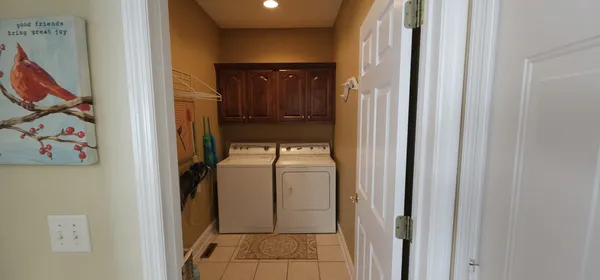 a view of utility room