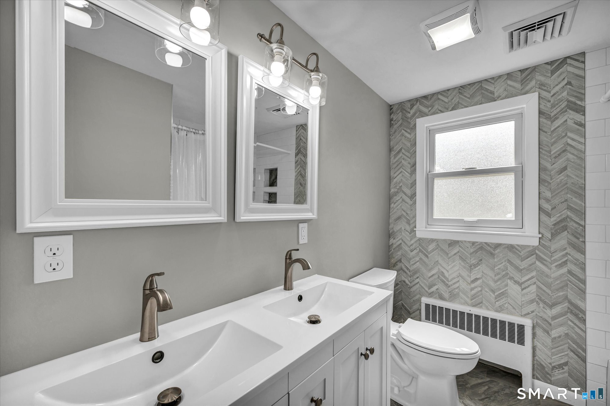 24 Ridge Road Cromwell, CT 06416 - Photo 20 of 30 First floor Bathroom