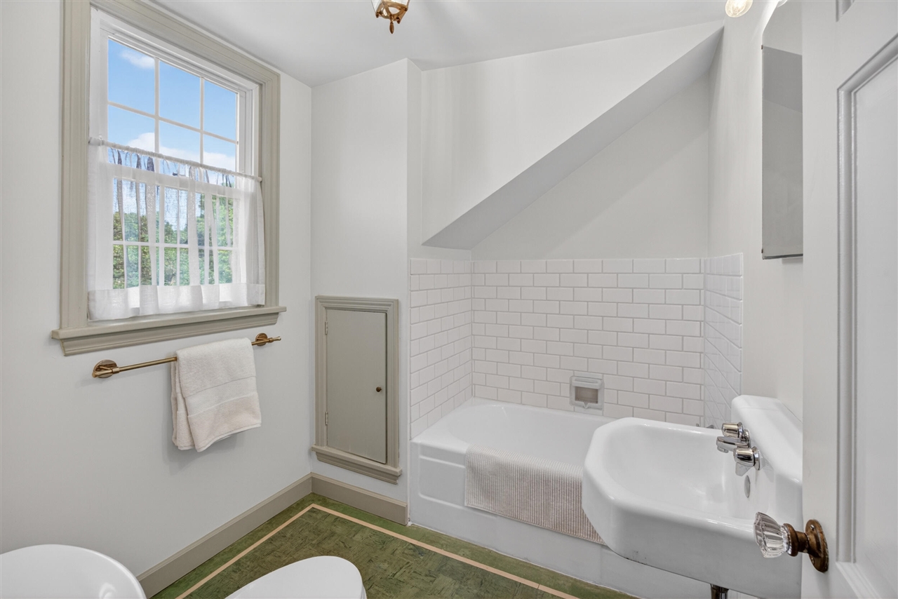 5050 Browns Lake Road Jackson, MI 49203 - Photo 22 of 96