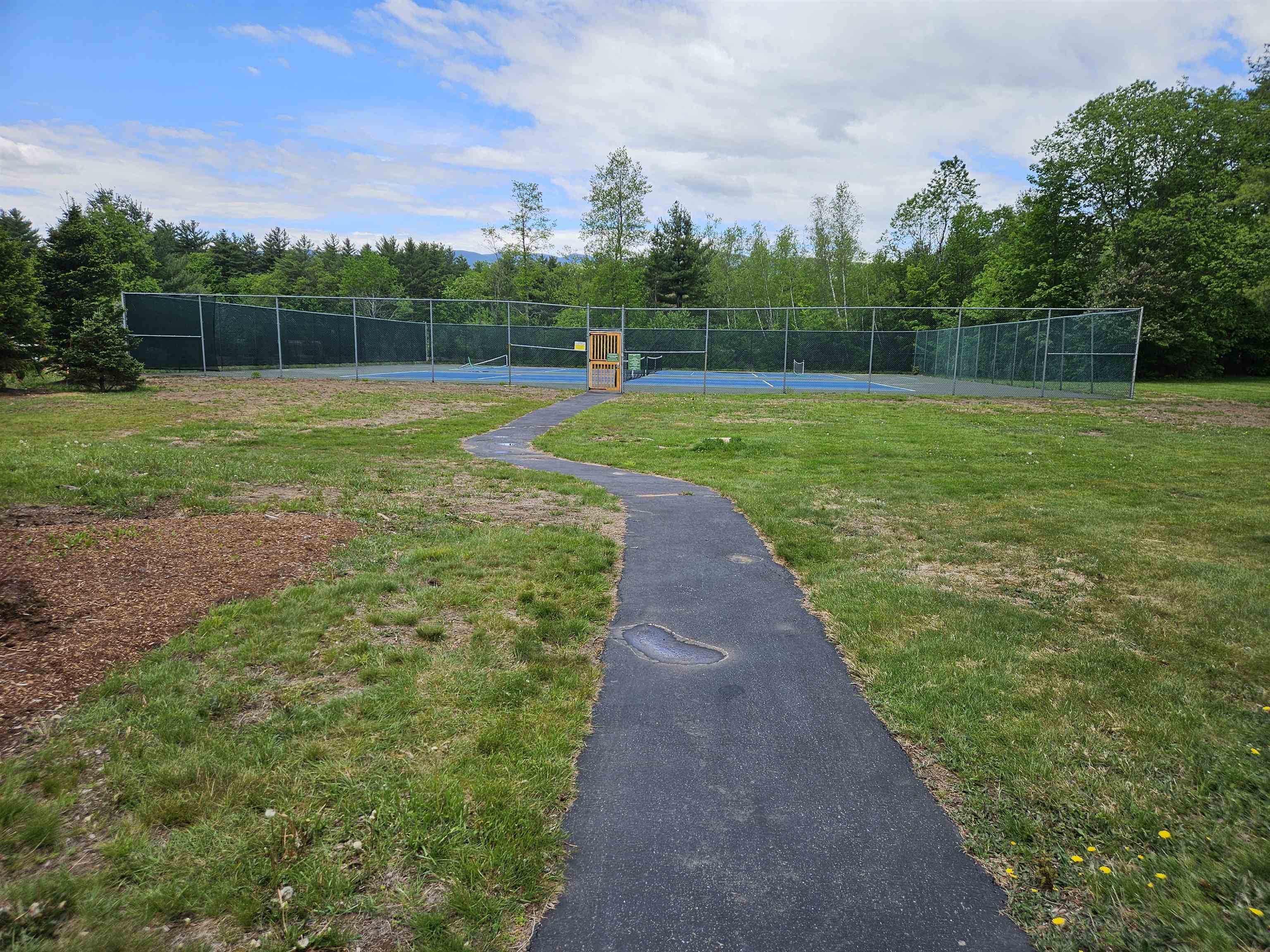 11 Robin Road, Unit 1 Lincoln, NH 03251 - Photo 7 of 8