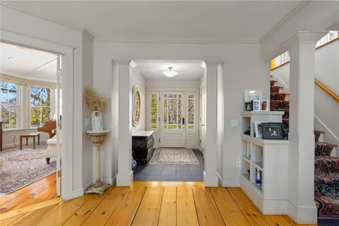 $1,750,000 | 40 Little Harbor Road, Tiverton, RI 02878