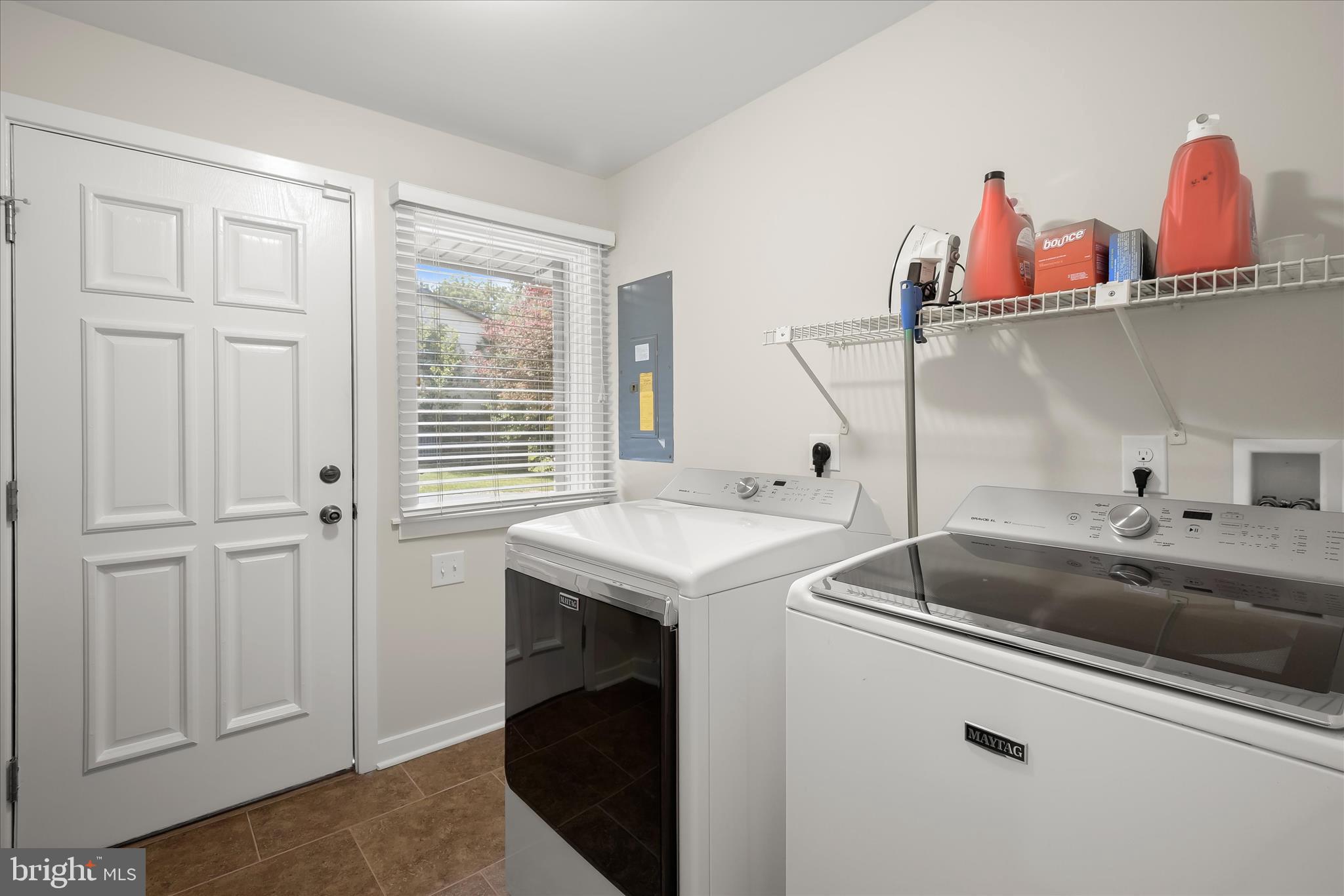 13356 Triadelphia Road Ellicott City, MD 21042 - Photo 14 of 73 Mudroom & Laundry
