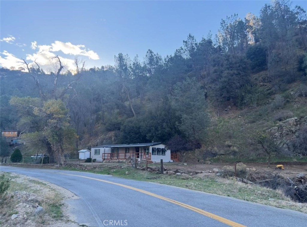 18266 Caliente Creek Road Caliente, CA 93518 - Photo 17 of 38