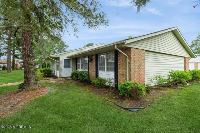 $218,000 | 59 B Cambridge Circle, Manchester Township, NJ 08759