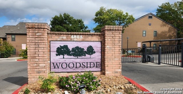 a view of sign board